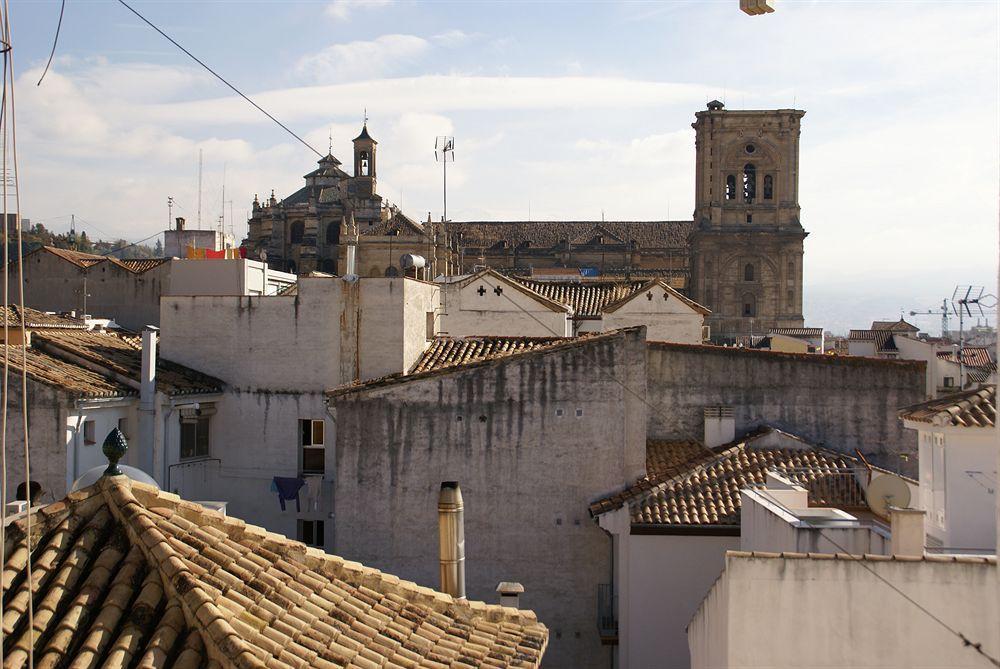 Oyo Fonda Sanchez Hotel Granada Exterior photo