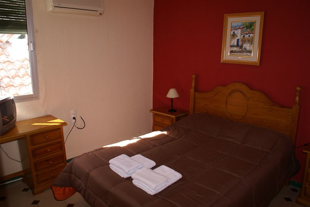 Oyo Fonda Sanchez Hotel Granada Exterior photo