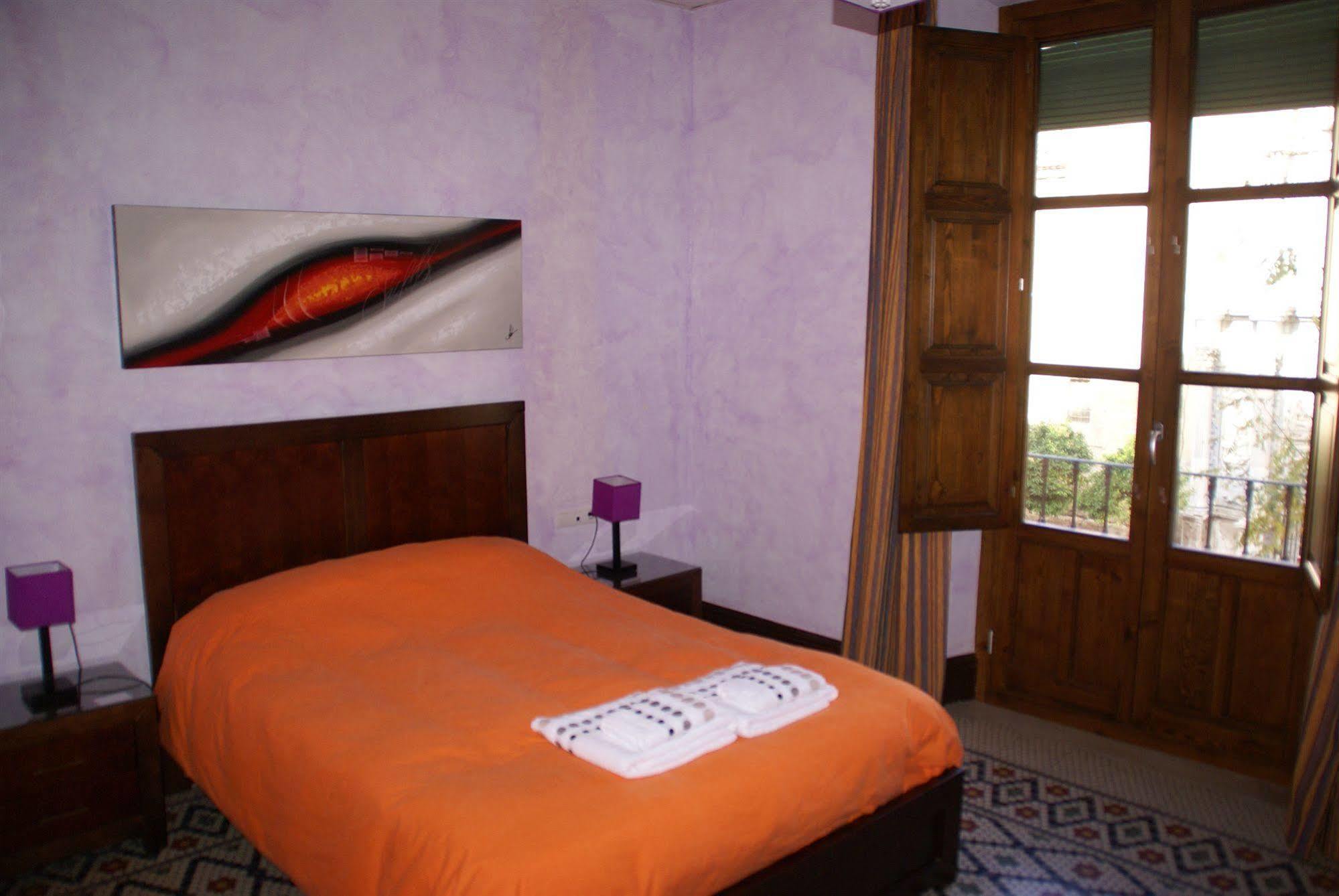 Oyo Fonda Sanchez Hotel Granada Exterior photo