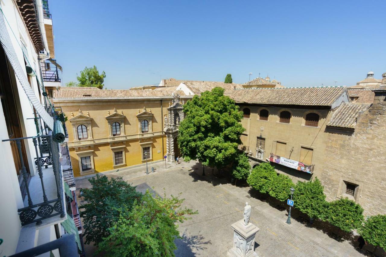 Oyo Fonda Sanchez Hotel Granada Exterior photo
