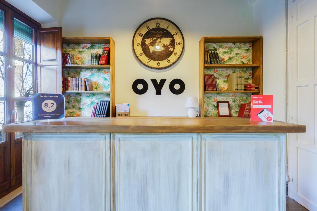 Oyo Fonda Sanchez Hotel Granada Exterior photo